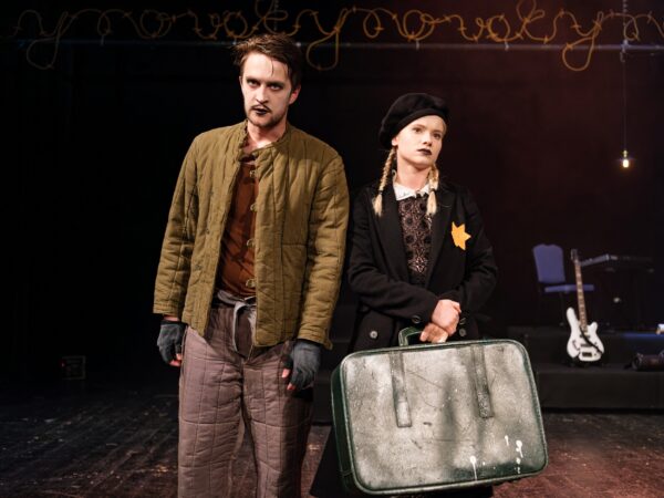 Metropolka_Kristina_Kotarbova_Filip_Brisak_autor_Robert_Tappert